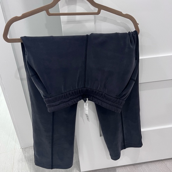 Lululemon Softstreme High-Rise Straight-Leg Cropped Pant - Picture 2 of 3